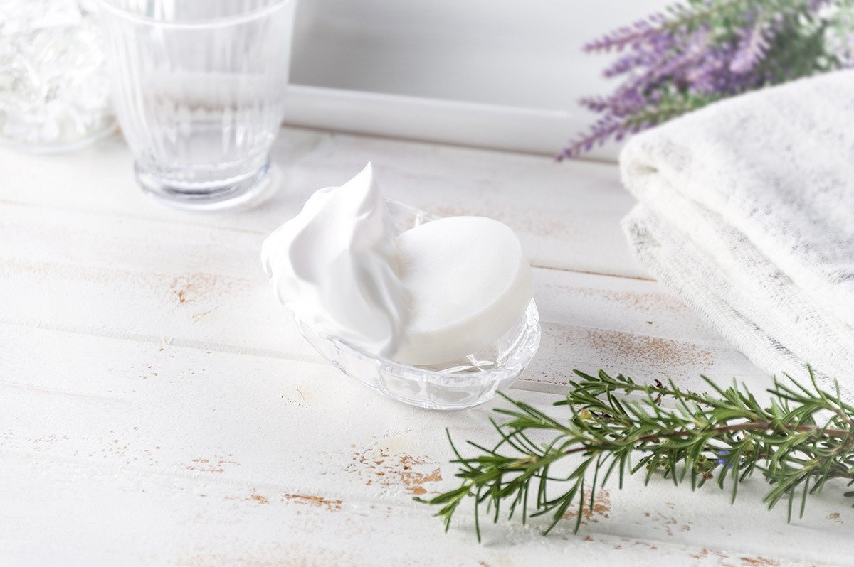 Pure Hug ぴゅあはぐせっけんきめ細かい泡でやさしく洗える Pure Hug 無添加せっけん 赤ちゃんにも安心